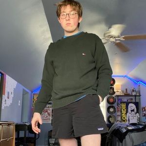 VINTAGE tommy hilfiger sweater!